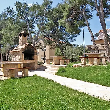 Hvar 3* Jelsa (Hvar)