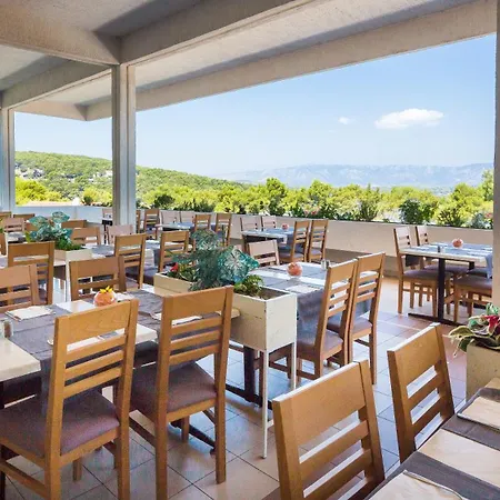 Hotel Hvar 3*