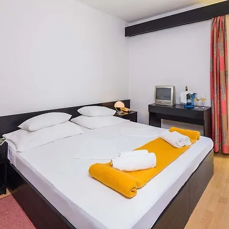 Hotel Hvar 3*